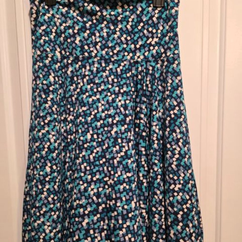 Max Studio Knee Length Skirt Size Large Blue's and Teal